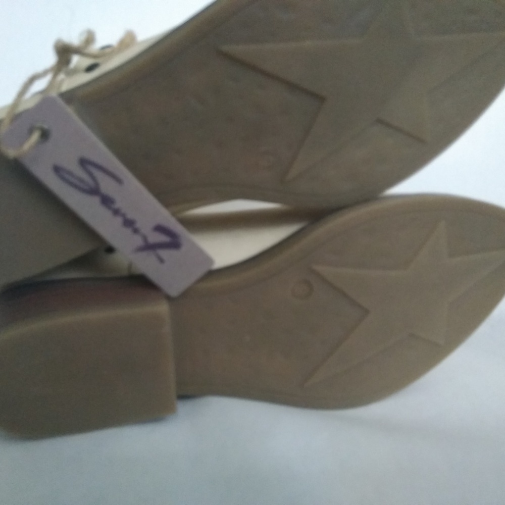 NWT Seven7 Antonio Studded Bootie WMNS Size 9 / Milk Cream Color - Picture 8 of 13